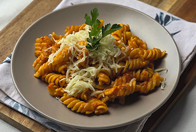 Fusilli zucca e speck: un piatto d'autunno ricco e leggero