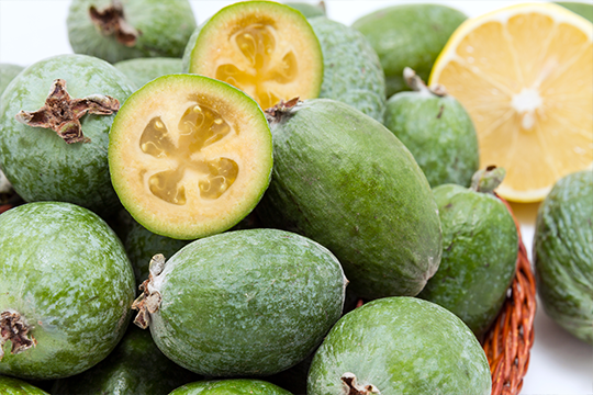 5 proprietà della feijoa: il frutto sconosciuto